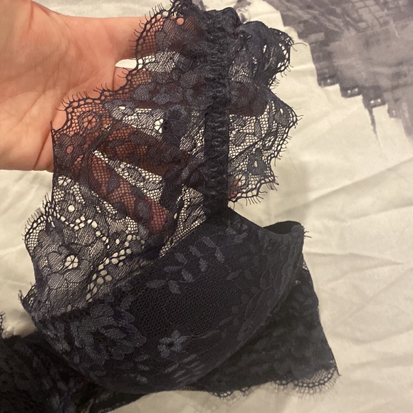 Navy blue lacy bra top - Picture 4 of 5